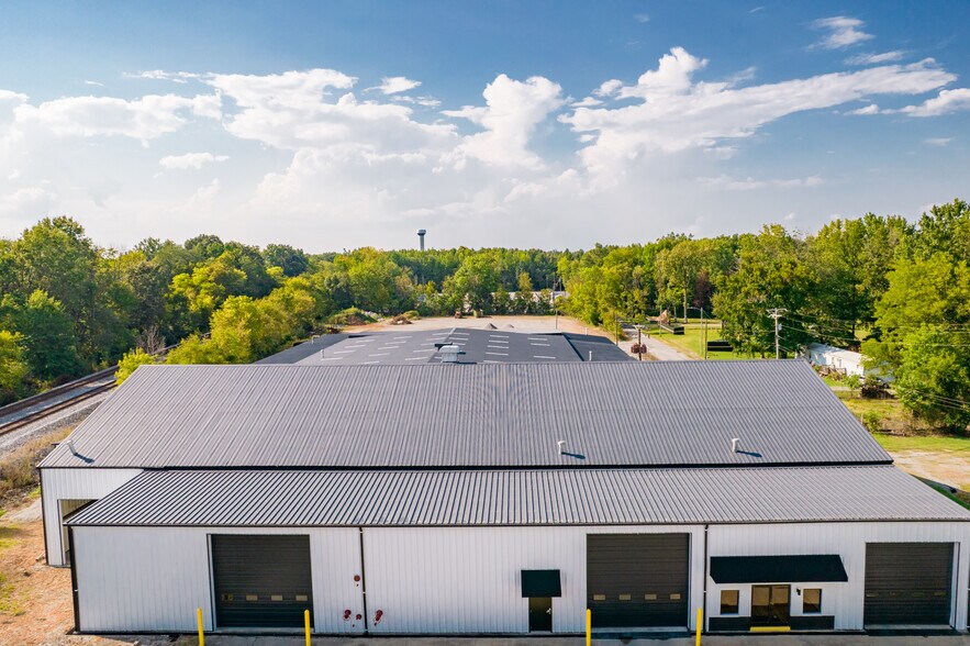 Primary Photo Of 240 E Park St, Guthrie Industrial For Lease
