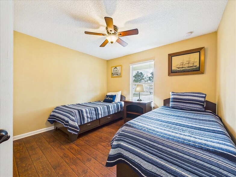 More Photos Of 100 Pilothouse Ct, Palatka Multifamily For Sale