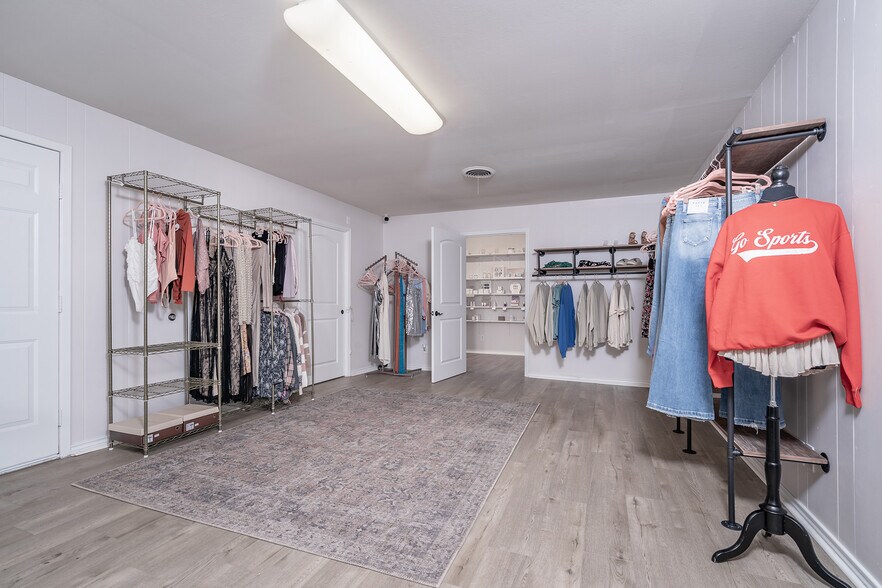 More Photos Of 1353 Main St, Liberty Hill Office For Sale