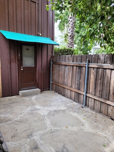 More Photos Of 6500 Shirley Ave, Reseda Apartments For Sale