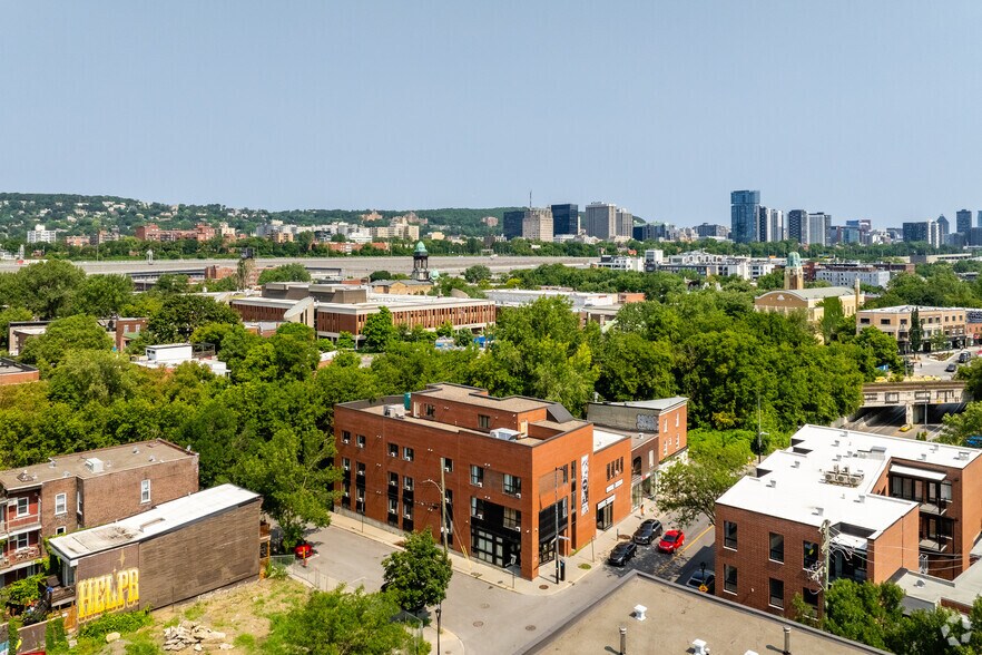 More Photos Of 4225 Rue Notre-Dame O, Montréal Office For Sale