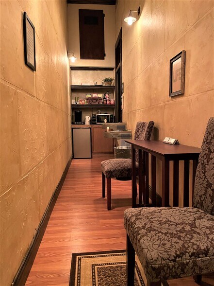 More Photos Of 101 S Fannin St, Rockwall Office For Lease