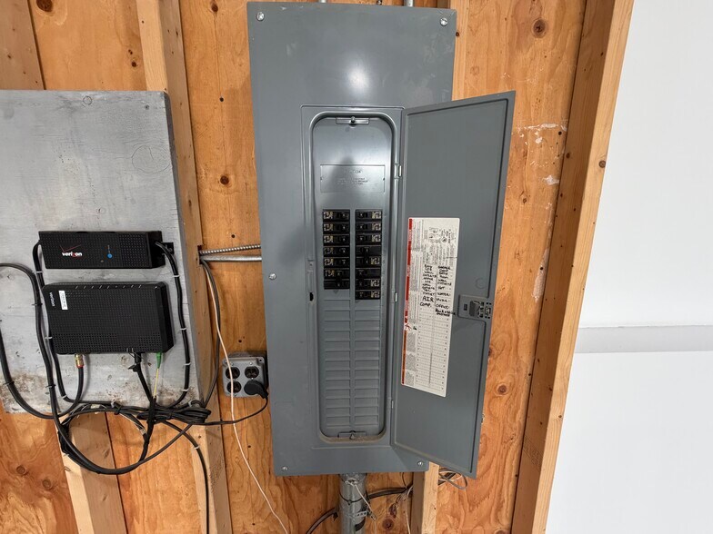 More Photos Of 160 Otis St, Northborough Self Storage For Sale