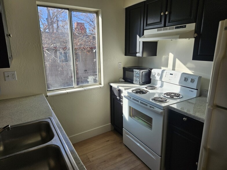 More Photos Of 1385 W 6th St, Reno Apartments For Sale