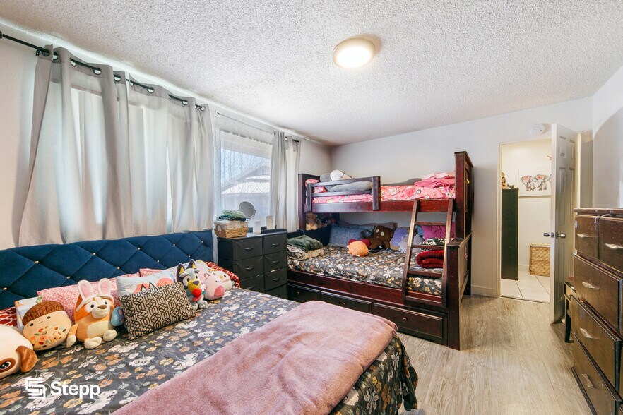 More Photos Of 1153-1161 Magnolia Ave, Long Beach Apartments For Sale
