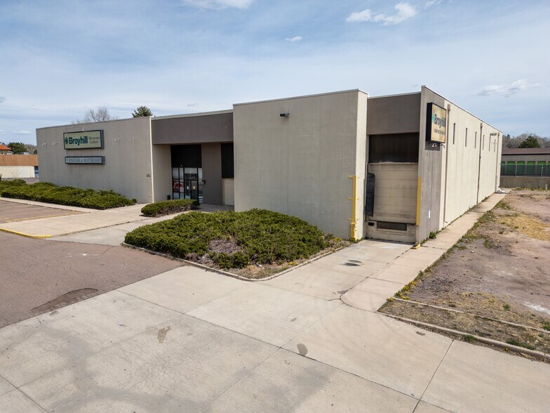 More Photos Of 345 S Academy Blvd, Colorado Springs Freestanding For Sale