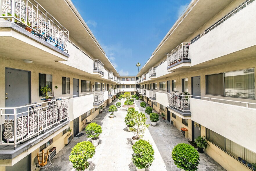 More Photos Of 130 N Alexandria Ave, Los Angeles Apartments For Sale