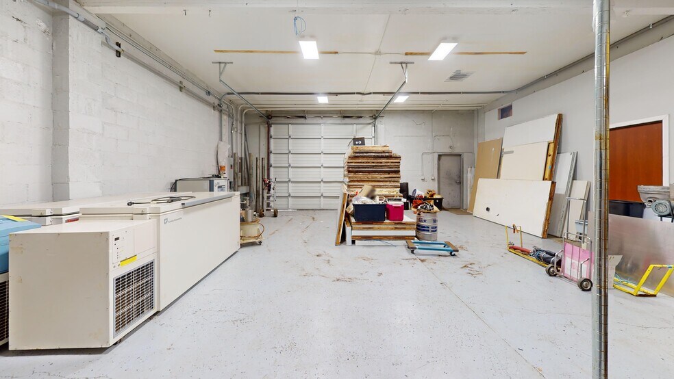 More Photos Of 516 S 1st Ave, Hillsboro Service For Lease