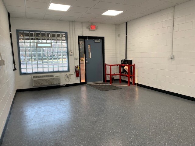 More Photos Of 328 Barney Dr, Joliet Self Storage For Sale