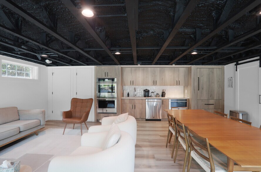 More Photos Of 1074 Ponce De Leon Ave, Atlanta Office For Sale