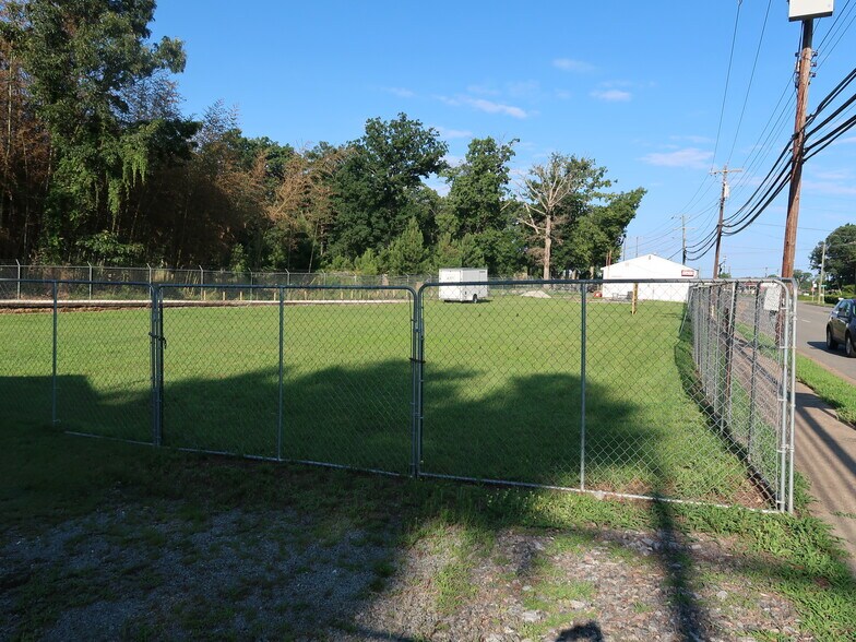 More Photos Of 833-837 Azalea Ave, Richmond General Retail For Sale