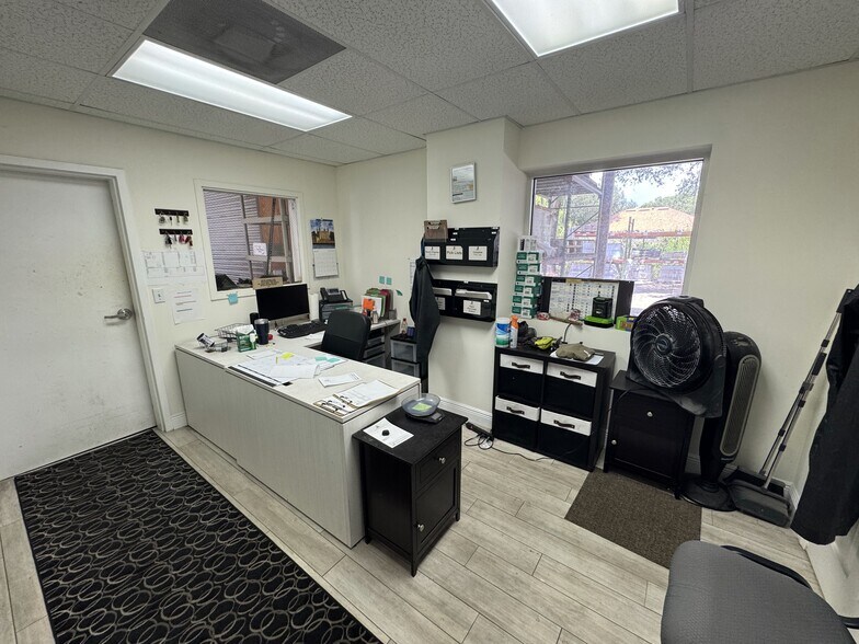 More Photos Of 2726-2732 Pemberton Dr, Apopka Warehouse For Sale