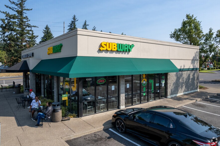 More Photos Of 9908-10004 NE Halsey St, Portland Unknown For Lease