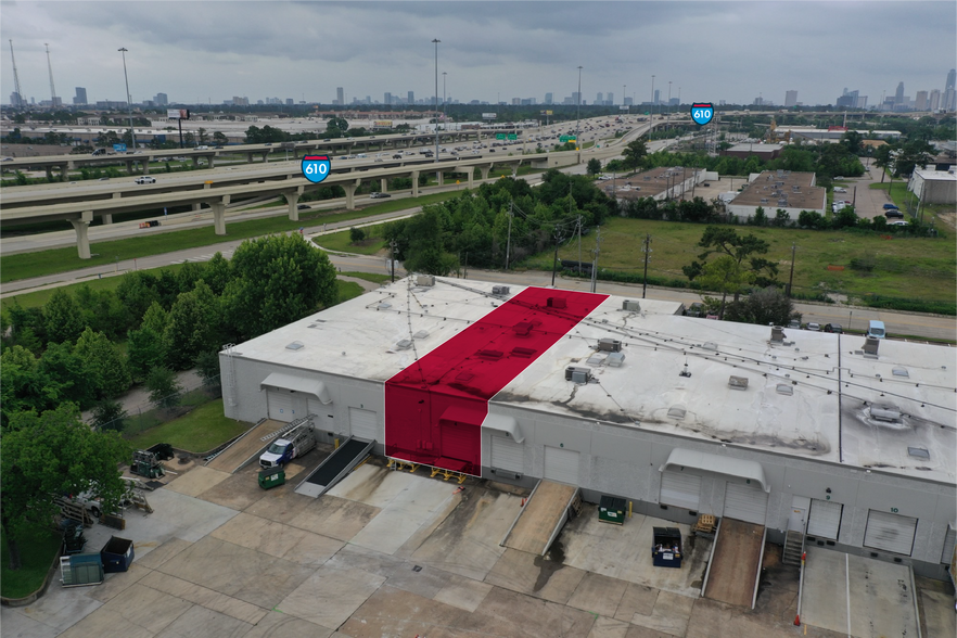 More Photos Of 4400-4420 W 12th St, Houston Warehouse For Lease