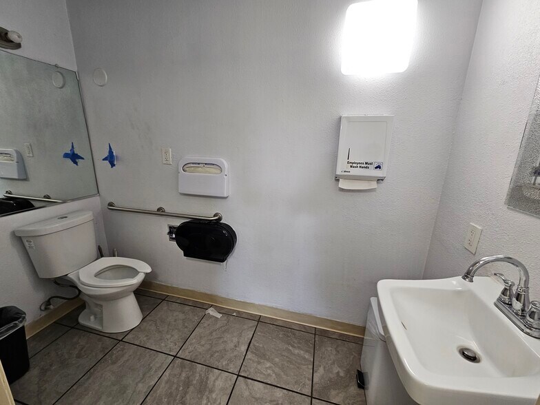More Photos Of 1376 N Waterman Ave, San Bernardino Medical For Lease