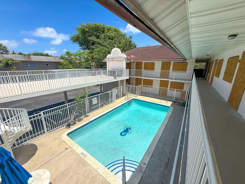 More Photos Of 1528 S Federal Hwy, Lake Worth Hotel For Sale