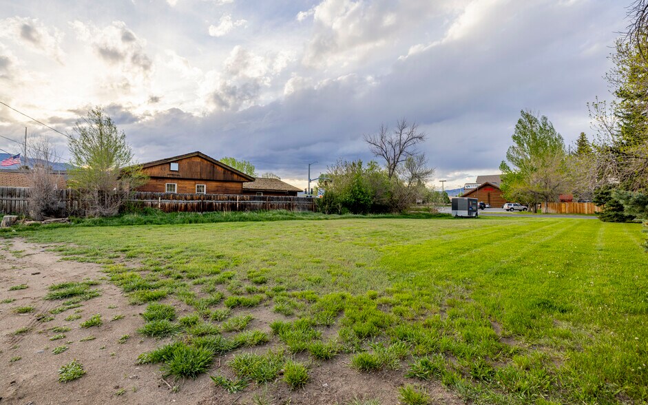 More Photos Of 802 Canyon Ave, Cody Office For Sale