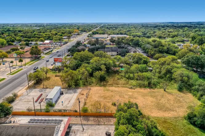 More Photos Of 2037-2041 S WW White Rd, San Antonio Land For Sale