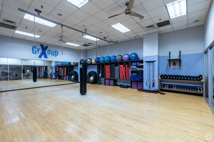 More Photos Of 1 Blue Hill Plz, Pearl River Coworking Space