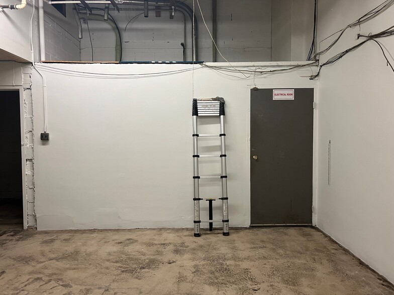 More Photos Of 2300-2306 S Jane St, Pittsburgh Unknown For Lease