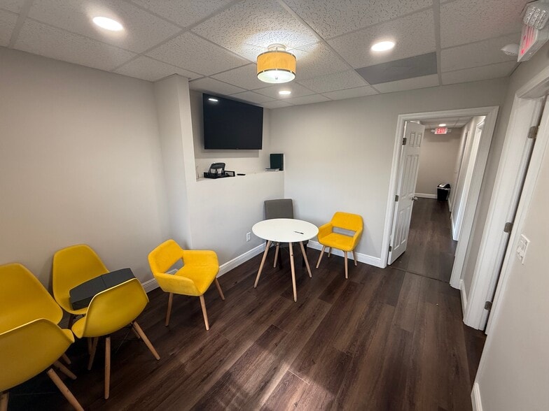 More Photos Of 1320 SE Palm Beach Rd, Stuart Medical For Sale