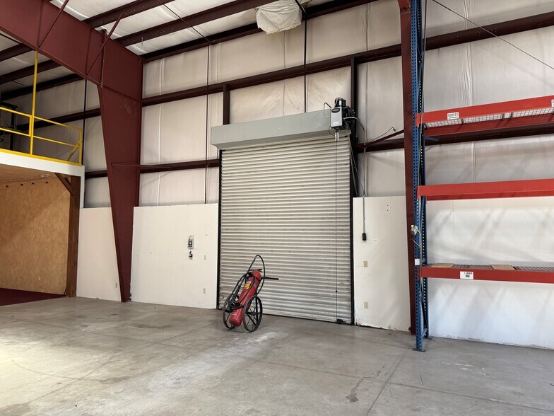 More Photos Of 2720 Taxiway Delta Ste 60, Carson City Airplane Hangar For Sale