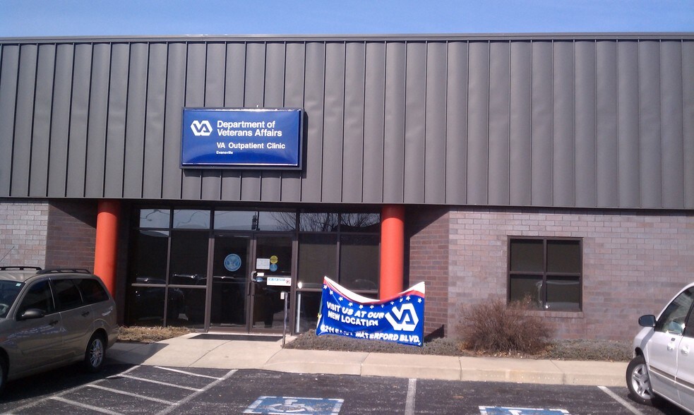 More Photos Of 711 John St, Evansville Office For Lease