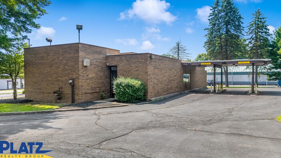 More Photos Of 3826 S Main St, Mineral Ridge Bank For Lease