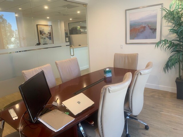 More Photos Of 11661 W San Vicente Blvd, Los Angeles Office For Lease