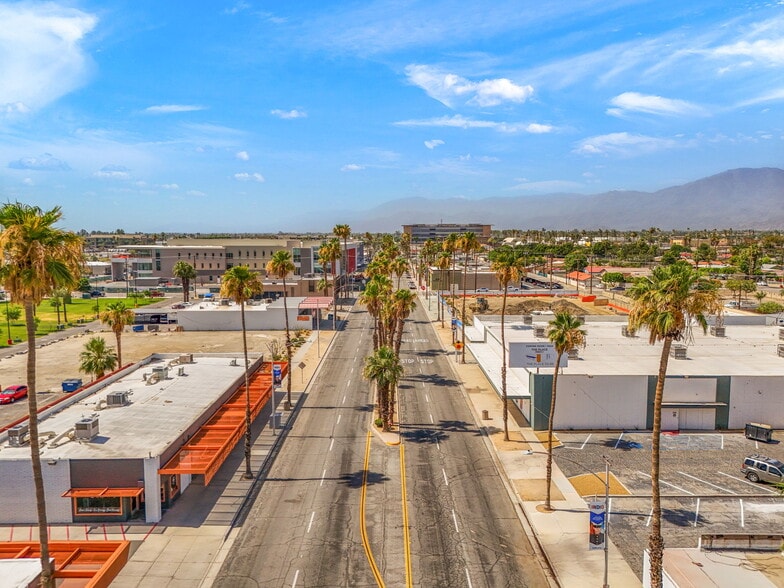 More Photos Of 45073 Oasis St, Indio Freestanding For Lease