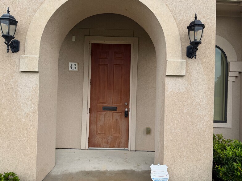 More Photos Of 13644 Breton Ridge St, Houston Medical For Sale