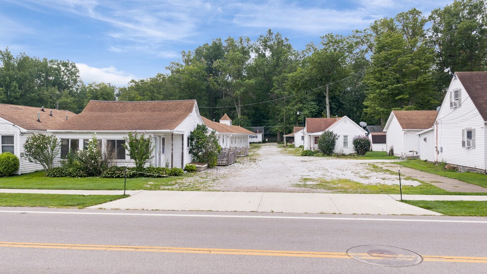 More Photos Of 5196 Lake Rd E, Geneva Hotel For Sale