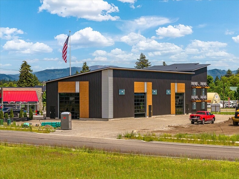 More Photos Of 9878 Kirkpatrick st, Hayden Office For Sale