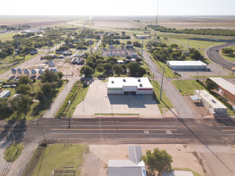 More Photos Of 302 N Birch Ave, Munday General Retail For Sale