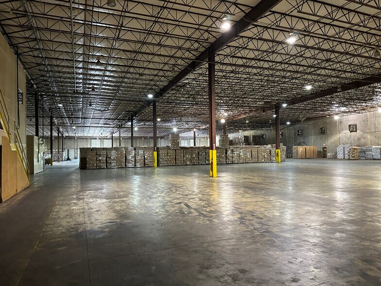 More Photos Of 1820 Aguila Azteca, Laredo Unknown For Lease
