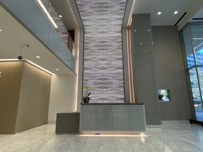 More Photos Of 1101 Vermont Ave NW, Washington Office For Lease