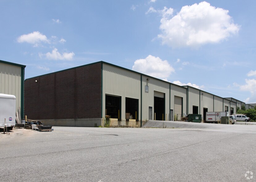 More Photos Of 1015 Union Center Dr, Alpharetta Flex For Lease