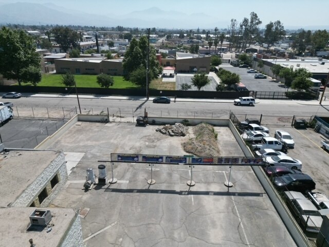 More Photos Of 247 S E St, San Bernardino Carwash For Sale