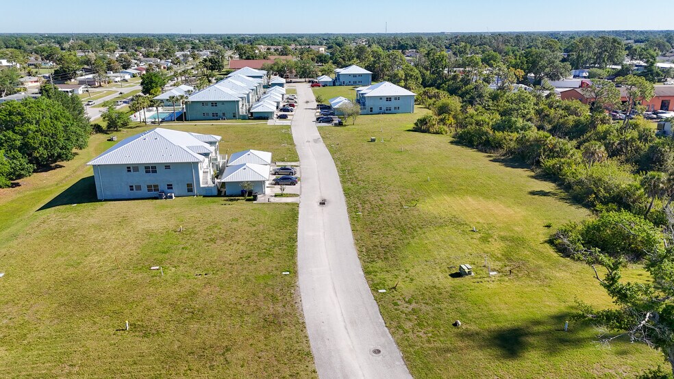 More Photos Of 4520 S Biscayne Dr, North Port Apartments For Sale