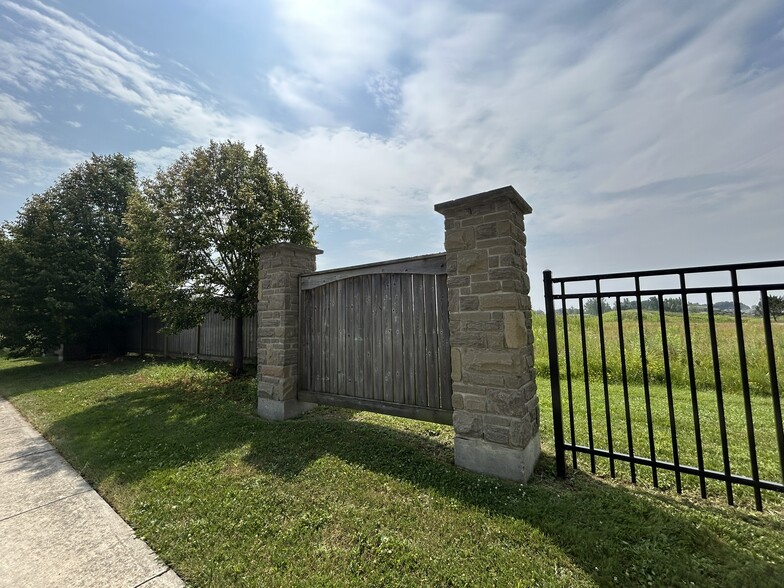 More Photos Of 2947 Bateman Trail, London Land For Sale