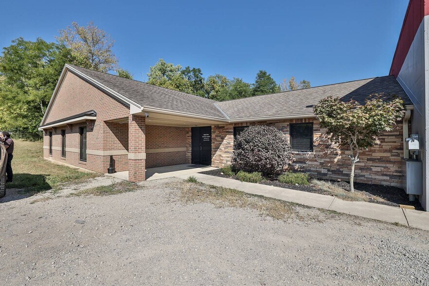 More Photos Of 4450 Monroe St, Hooven Truck Terminal For Sale