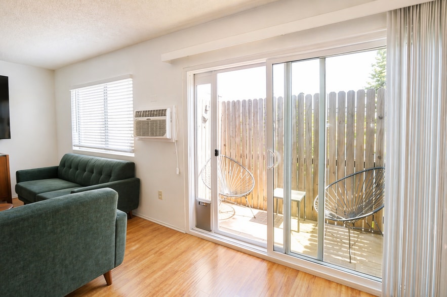 More Photos Of , Los Angeles Multifamily For Sale