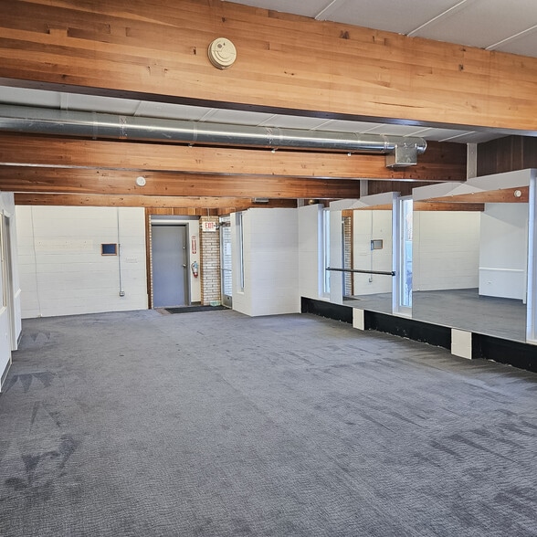 More Photos Of 229-301 Rollins Rd, Round Lake Beach Office Residential For Sale