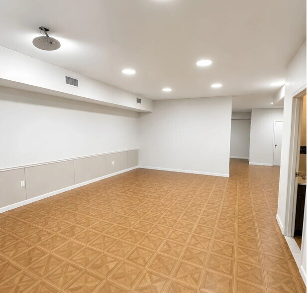More Photos Of 243-247 Boerum St, Brooklyn Loft Creative Space For Lease
