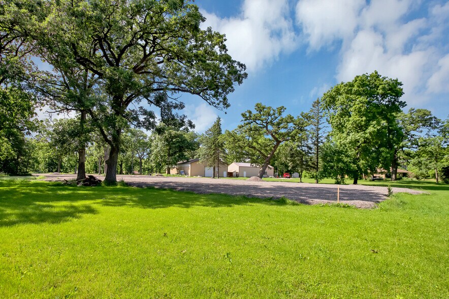 More Photos Of 41W597 US Highway 20, Hampshire Flex For Sale