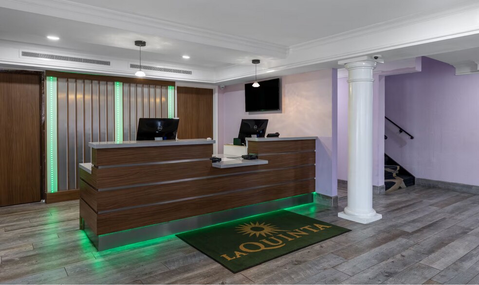 More Photos Of 9461 Lenexa Dr, Lenexa Hotel For Sale