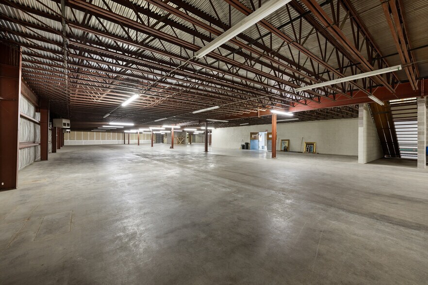 More Photos Of 888 Antler Dr, Casper Warehouse For Sale