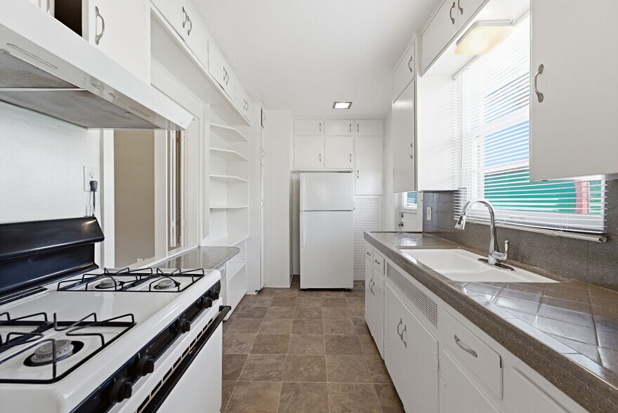 More Photos Of 3422-24 Albert St, San Diego Multifamily For Sale