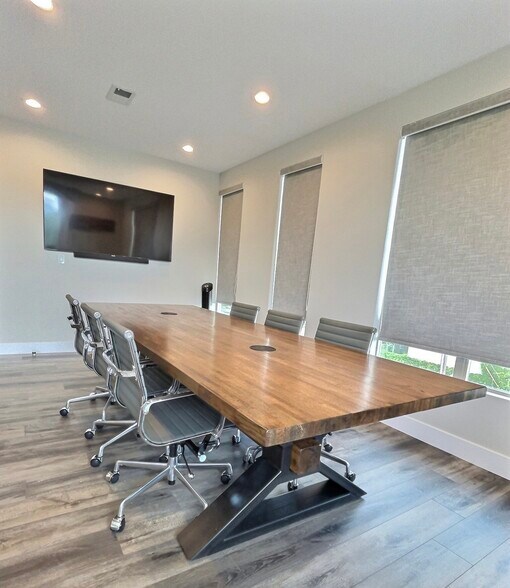 More Photos Of 4785 Tejon St, Denver Office For Lease