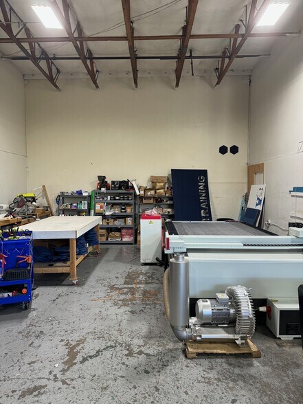 More Photos Of 2340-2386 S Redwood Rd, Salt Lake City Light Manufacturing For Lease